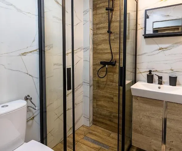 Sarenka شكلارسكا بوريبا